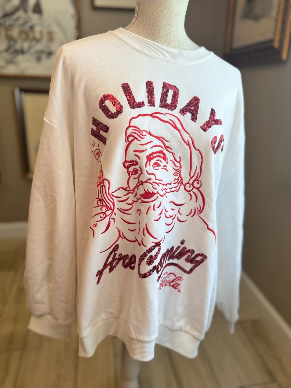 NWT! QUEEN OF SPARKLES White Holiday Coca Cola Santa Sweatshirt